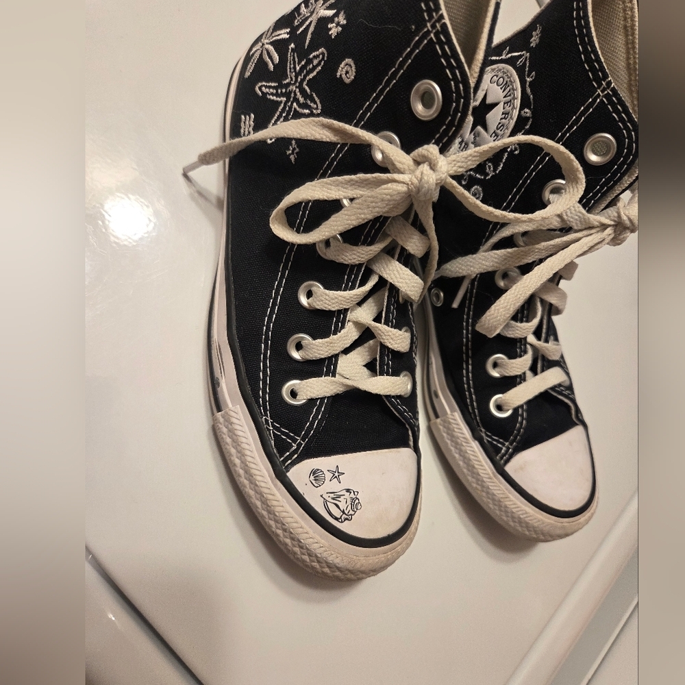 Converse Black and White Starry High-Tops - Picture 2 of 6